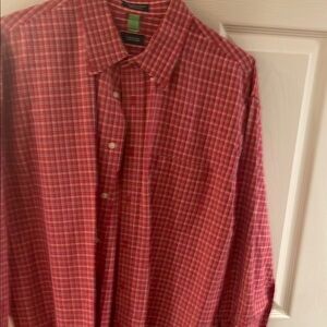 Izod Red Casual Button Down Shirt with Classic Plaid Design